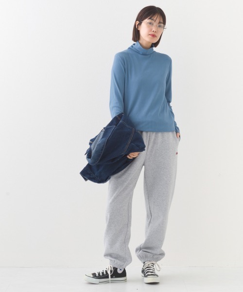 OMNES(オムネス)の「テレコタートルネック ロングスリーブ トップス(Tシャツ/カットソー・レディース・ブルー/ブラック/ホワイト/イエロー・FREE)」の13枚目の写真