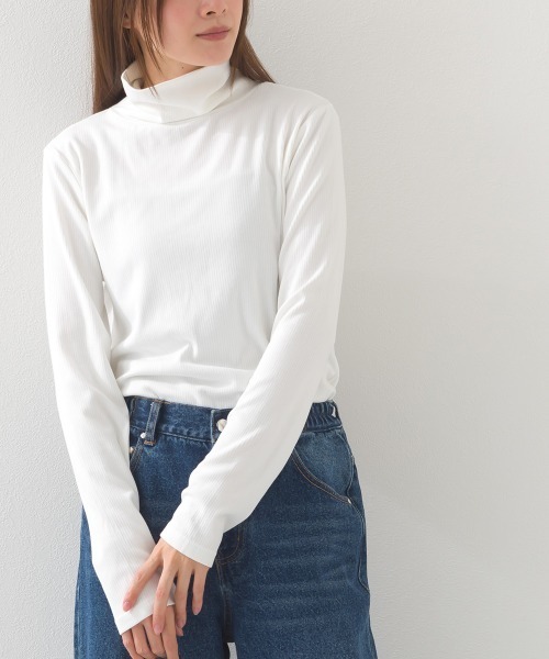 OMNES(オムネス)の「テレコタートルネック ロングスリーブ トップス(Tシャツ/カットソー・レディース・ブルー/ブラック/ホワイト/イエロー・FREE)」の14枚目の写真