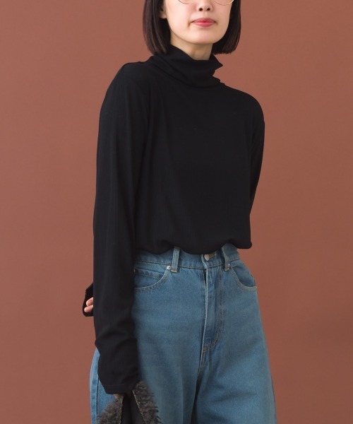 OMNES(オムネス)の「テレコタートルネック ロングスリーブ トップス(Tシャツ/カットソー・レディース・ブルー/ブラック/ホワイト/イエロー・FREE)」の17枚目の写真