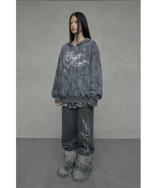 NIIER NOR(ニアノア)の「A'GEM/9 × .kom 『NIIER NOR/ニアノア』 BA CAMOUFLAGE HOOD ZIP-UP/カモフラージュデザイン ジップアップパーカー(パーカー・レディース・グレー/ピンク・FREE)」の4枚目の写真