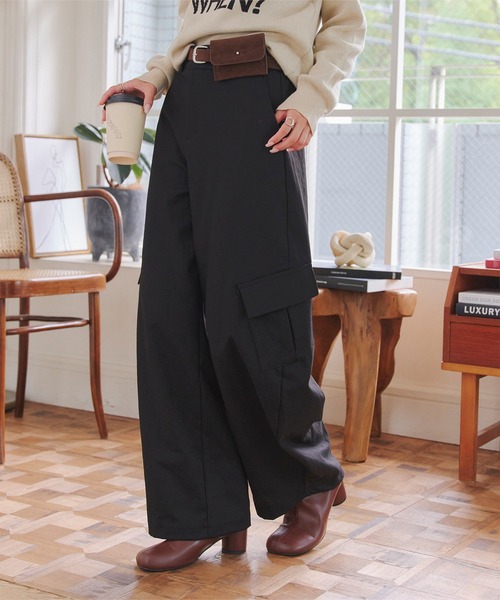 KOBE LETTUCE(コウベレタス)の「ミニポーチベルト付きカーゴカーブパンツ(カーゴパンツ・レディース・ブラック/ブラウン系/ネイビー・M)」の12枚目の写真