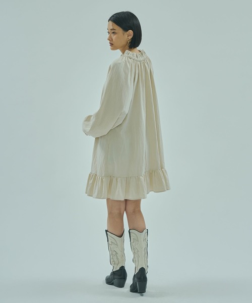 ROSE BUD(ローズバッド)の「FRILL DRESS(ワンピース・レディース・ブルー/オフホワイト・ONE SIZE)」の7枚目の写真