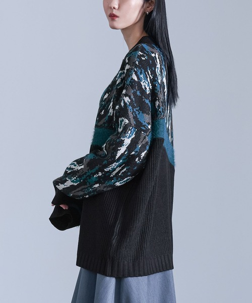 kOhAKU（コハク）の「『アート柄切替ポロニット』（ニット/セーター・レディース・ブラック・FREE）」の3枚目の写真