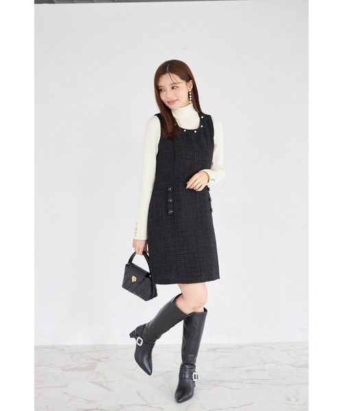 tocco closet（トッコ　クローゼット）の「【ZOZO限定】パールネック×フラワービジューフェイクポケットツイードジャンパースカート（ジャンパースカート・レディース・オフホワイト/ブラック・M）」の16枚目の写真