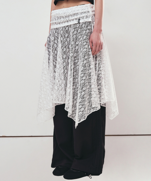 NICK&NICOLE（ニックアンドニコール）の「LACE SHIRRING FLARE MIDI SKIRT_IVORY（スカート・レディース・その他・FREE）」の3枚目の写真