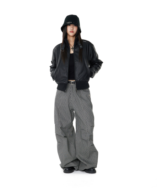 AAKAM(アーカム)の「Knee Pin-tuck Stripe Denim Pants (Black)(デニムパンツ・レディース・その他・1/2)」の15枚目の写真
