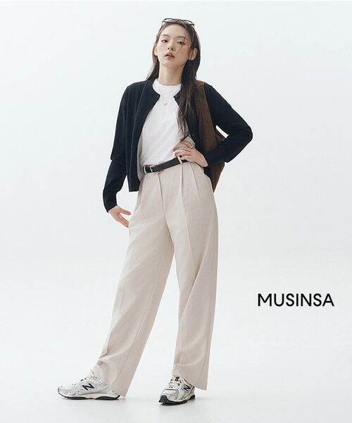 MUSINSA STANDARD WOMAN（ムシンサスタンダードウーマン）の「ウィメンズ シンセティックスエード ラウンド ホーボーバッグ [ダークブラウン]（ショルダーバッグ・レディース・その他・FREE）」の10枚目の写真