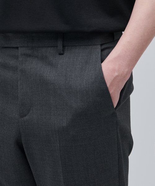 MUSINSA STANDARD（ムシンサスタンダード）の「ウールブレンドリラックステーパードヒドゥンバンディングクロップスラックス[ミディアムグレー]（スラックス・メンズ・その他・40/38/42/36/34/32/30/31/33/26/27/28/29）」の8枚目の写真