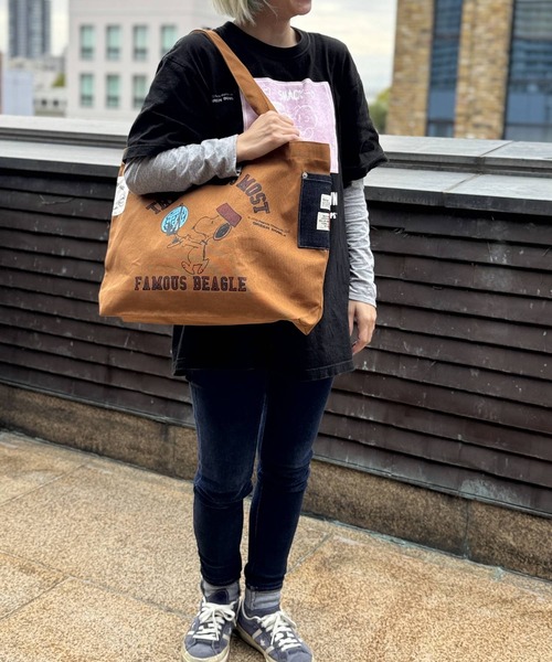 SNOOPY×OLD BETTY'S（スヌーピーカケルオールドベティーズ）の「スヌーピー【SNOOPY】Heavy Canvas Tote Bag (SNOOPY)（トートバッグ・レディース・キャメル/ネイビー/ブラック・FREE）」の7枚目の写真