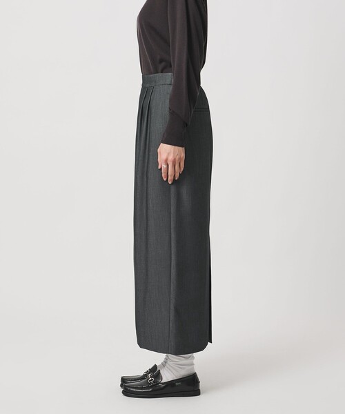 UNITED ARROWS（ユナイテッドアローズ）の「2タック デニムライク ロングスカート ‐ウォッシャブル‐（スカート・レディース・ブラック/ネイビー・38/36）」の4枚目の写真