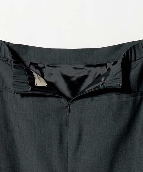 UNITED ARROWS（ユナイテッドアローズ）の「2タック デニムライク ロングスカート ‐ウォッシャブル‐（スカート・レディース・ブラック/ネイビー・38/36）」の17枚目の写真