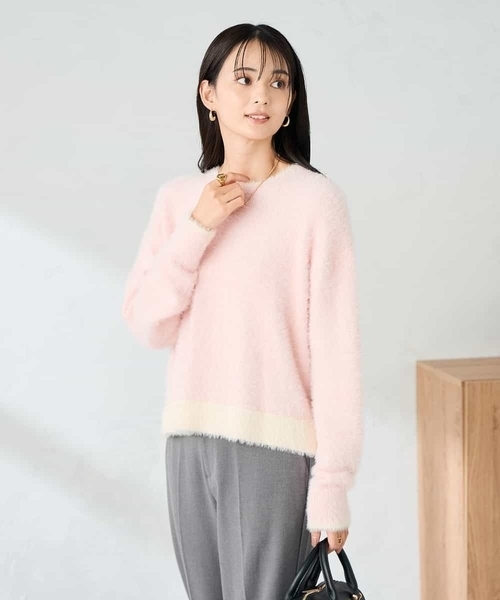 a.v.v(アーヴェヴェ)の「フェザーヤーンバイカラーニット(ニット/セーター・レディース・ライトピンク/グレー系その他/グレー・38/40)」の10枚目の写真