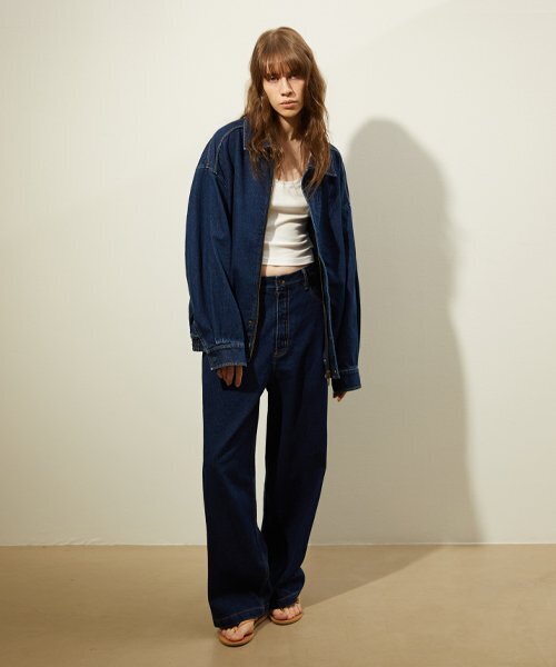 LADY VOLUME（レディーボリューム）の「465-1 LOOSE FIT DENIM EMBROIDERED JUMPER_INDIGO（デニムジャケット・レディース・その他・FREE）」の2枚目の写真