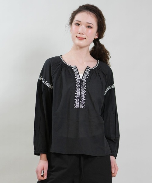 RIKKA FEMME（リッカファム）の「RIKKA FEMME/リッカファム 半袖 シャツ ブラウス 刺繍 キーネック RF6S-2601（シャツ/ブラウス・レディース・ホワイト/ブラック・FREE）」の9枚目の写真
