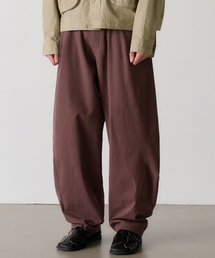 NOUN（ノウン）の「curved chino pants (burgundy)（その他パンツ）」