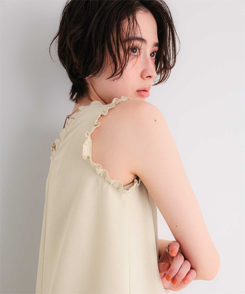 titivate(ティティベイト)の「リネンライクVネックフリルデザインノースリーブワンピース(ワンピース・レディース・ライトブラウン/サンドベージュ/ダークグレー/アイボリー・L/M/S/SP)」の6枚目の写真