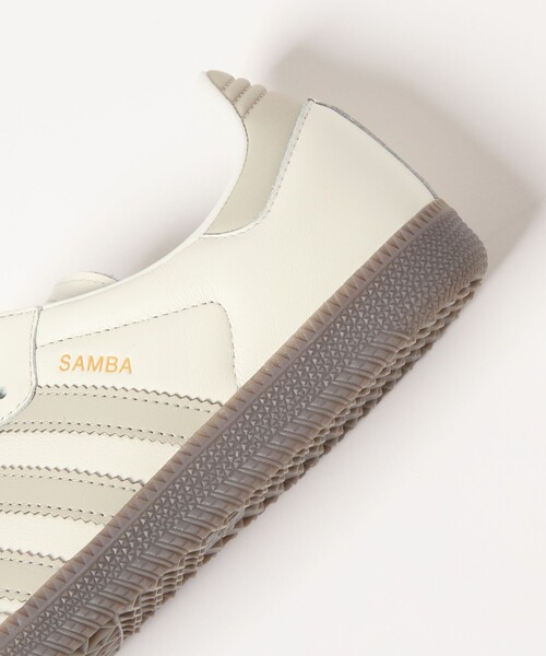 adidas Originals（アディダスオリジナルス）の「【別注】＜adidas Originals＞SAMBA OG スニーカー（スニーカー・メンズ・オフホワイト・25.5cm/28cm/27.5cm/27cm/26.5cm/26cm）」の9枚目の写真