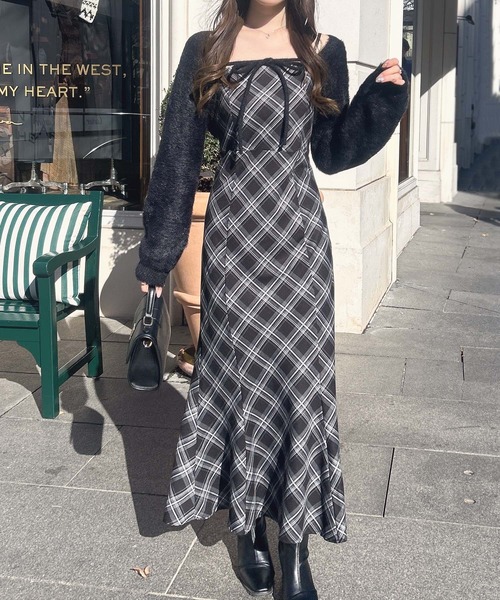 INGNI（イング）の「【WEB限定】シャギーニットボレロ＋マーメイドワンピースセット（ワンピース・レディース・ホワイト系その他4/ブラック系9・M）」の2枚目の写真