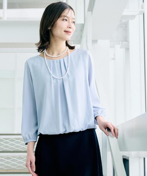 週末限定お値下け♥unnumber  タックブラウス、紺色 UNTITLED（アンタイトル） ブラウス シャツ 「透けにくい/ウエストイン