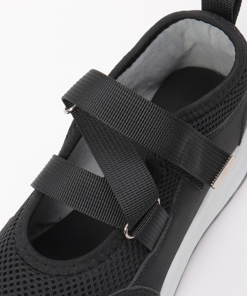 ikka(イッカ)の「ベルクロスニーカー(スニーカー・レディース・ライトグレー/ブラック・M/L)」の22枚目の写真