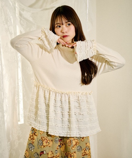 kutir(クティール)の「【クティールとレトロ】フリルドッキングハイネックカットソー(Tシャツ/カットソー・レディース・ホワイト系その他/オフホワイト・FREE)」の10枚目の写真