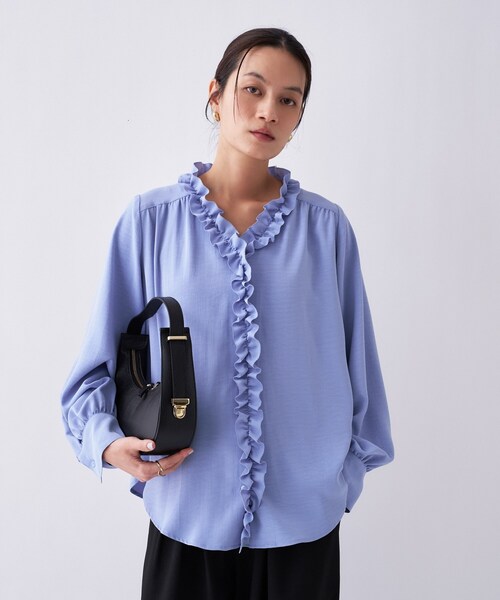 cloenc（クロエンス）の「【着映え／手洗い可】フロントフリルブラウス（シャツ/ブラウス・レディース・ライトベージュ/サックスブルー/ホワイト系3・02）」の3枚目の写真