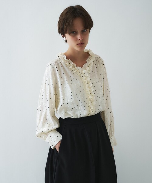 cloenc（クロエンス）の「【着映え／手洗い可】フロントフリルブラウス（シャツ/ブラウス・レディース・ライトベージュ/サックスブルー/ホワイト系3・02）」の22枚目の写真