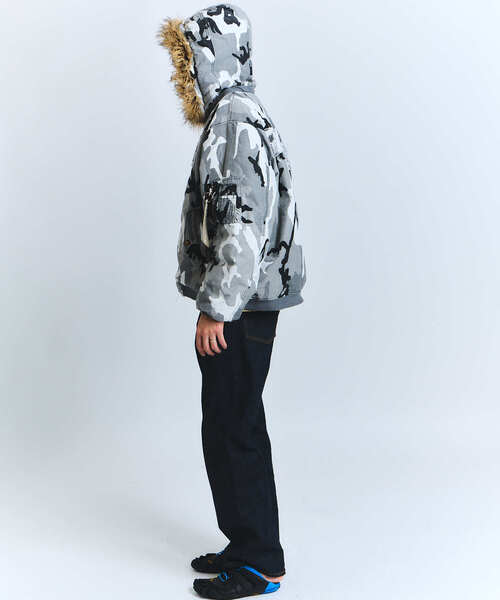 FAF(フェイク アス フラワーズ)の「FAF x FOSTEX MCD EXCLUSIVE HOODED BOMBER BLOUSON(MA-1・メンズ・ブラック/カーキ・2/1/3)」の6枚目の写真