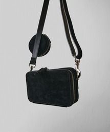 Lui's（ルイス）の「コンセキュティブスクエアショルダーバッグ（ショルダーバッグ）」