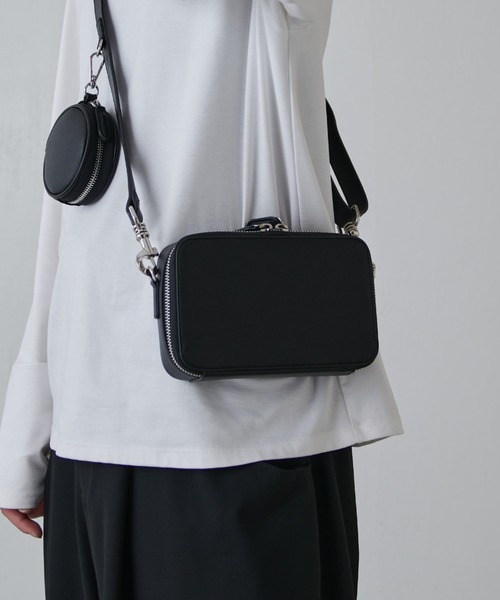 Lui's（ルイス）の「コンセキュティブスクエアショルダーバッグ（ショルダーバッグ・メンズ・ブラック系その他/ブラック・FREE）」の11枚目の写真