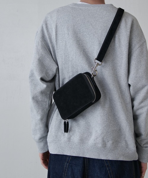Lui's（ルイス）の「コンセキュティブスクエアショルダーバッグ（ショルダーバッグ・メンズ・ブラック系その他/ブラック・FREE）」の21枚目の写真