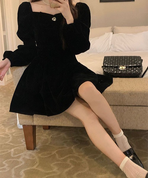 gossip!ロサンゼルス(ゴシップロサンゼルス)の「ビジューアクセント ベロアミニドレス(ワンピース・レディース・ブラック・S/M)」の20枚目の写真