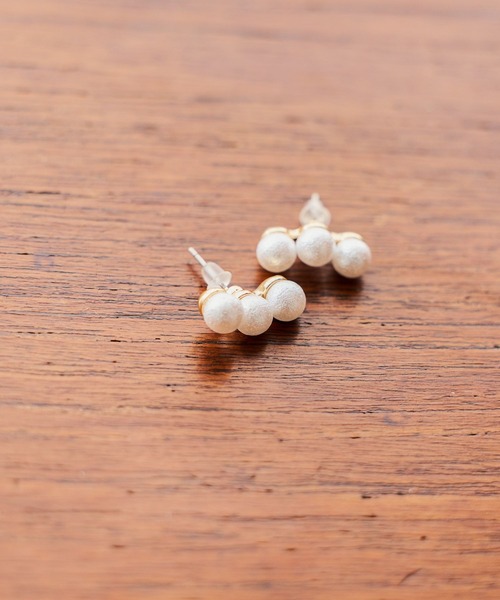 studio CLIP(スタディオクリップ)の「3パールバーピアス(ピアス(両耳用)・レディース・ホワイト/その他1・FREE)」の1枚目の写真