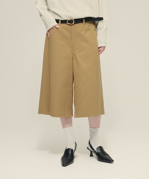 eL（エル）の「【eL】Twill Bermuda Pants/645549（その他パンツ・レディース・ベージュ/ネイビー・FREE）」の2枚目の写真