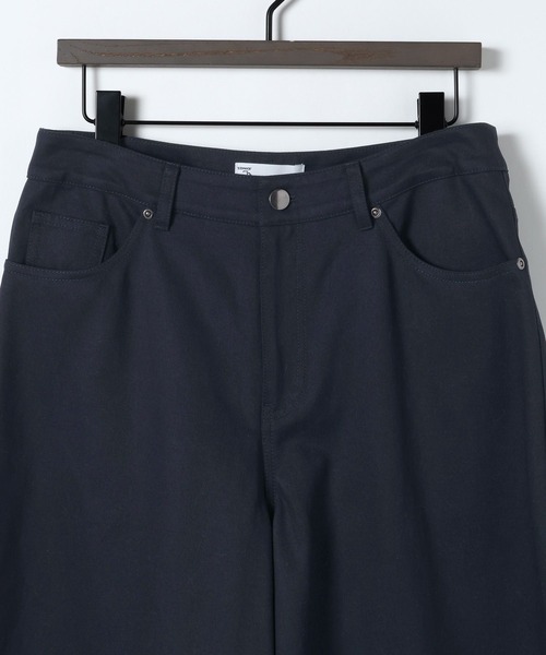 eL（エル）の「【eL】Twill Bermuda Pants/645549（その他パンツ・レディース・ベージュ/ネイビー・FREE）」の11枚目の写真