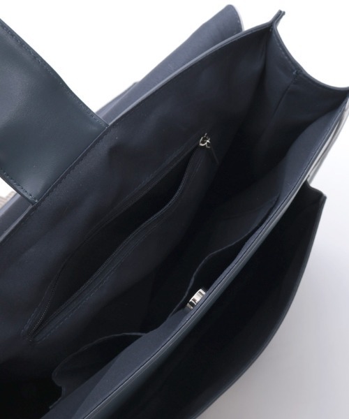 axes femme(アクシーズファム)の「ベルトデザイン配色サッチェル(ボストンバッグ・レディース・ネイビー/モカ/キナリ・FREE)」の16枚目の写真