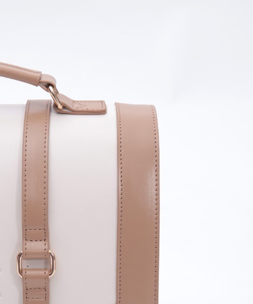 axes femme(アクシーズファム)の「ベルトデザイン配色サッチェル(ボストンバッグ・レディース・ネイビー/モカ/キナリ・FREE)」の21枚目の写真