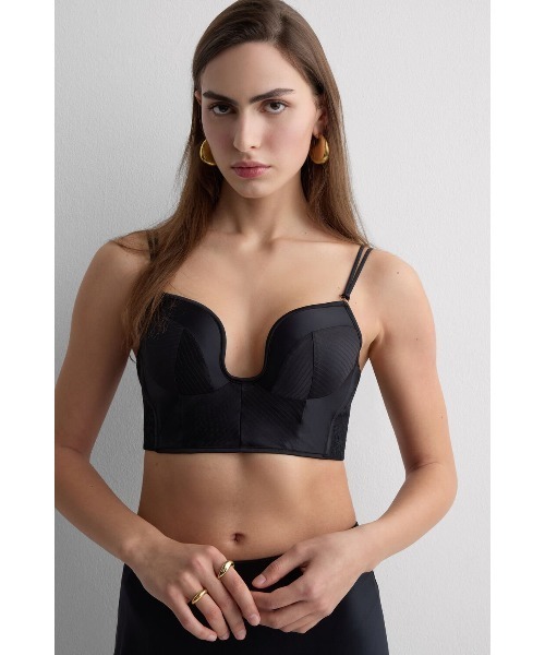 Intimissimi（インティミッシミ）の「The Game of Seduction バルコ
