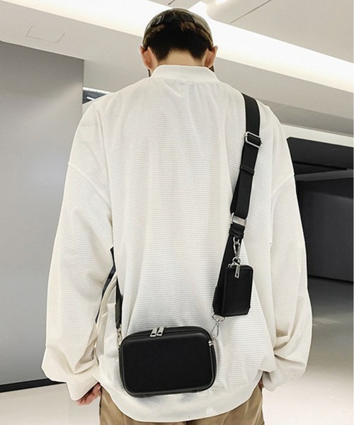 WESTBOY（ウエストボーイ）の「コンパクト シンプル ユニセックス スクエア ミニショルダーバッグ WO26S2BG34（ショルダーバッグ・メンズ・ブラック/ホワイト/ブラウン・FREE）」の6枚目の写真