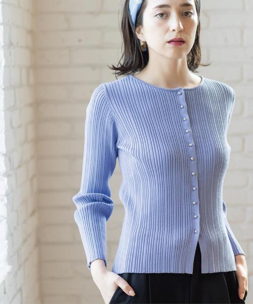 OPAQUE.CLIP（オペークドットクリップ）の「シルバー多ボタン ランダムリブニットカーディガン【洗濯機OK】（カーディガン/ボレロ・レディース・ライトブルー/ブラック/ホワイト・40/38/42）」の16枚目の写真