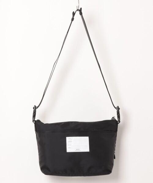 A.P.C.（アーペーセー）の「BESACE TREK（ボディバッグ/ウエストポーチ・メンズ・ブラック・ONESIZE）」の2枚目の写真