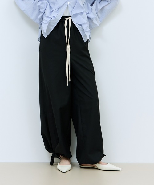 ADAM ET ROPE'（アダムエロペ）の「【WEB限定】サイドスリットパンツ（その他パンツ・レディース・ベージュ系その他/ブラック・34/38/36）」の12枚目の写真