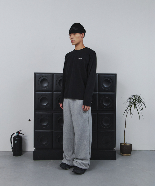 TANSANMAGNESIUM(タンサン マグネシウム)の「ポニーホットフィックスロングスリーブ(ブラック)(Tシャツ/カットソー・レディース・その他・1/2)」の7枚目の写真