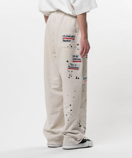 Maison MIHARA YASUHIRO（メゾンミハラヤスヒロ）の「【Maison MIHARAYASUHIRO/ミハラヤスヒロ】EMBELLISHED STICKER PANTS（スウェットパンツ・メンズ・ホワイト/ブラック・46）」の4枚目の写真