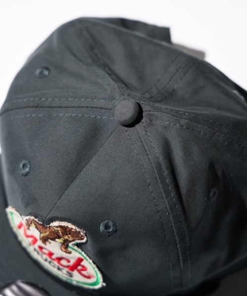 C.E.L.STORE（セルストア）の「MACK TRUCKS / マック トラックス CLASSIC ROPE 5PANEL CAP ロープ 5パネル ワンポイント キャップ（キャップ・メンズ・チャコールグレー/ブラック・FREE）」の9枚目の写真
