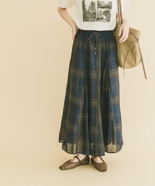 ITEMS URBANRESEARCH（アイテムズ アーバンリサーチ）の「シアーフレアスカート（スカート・レディース・ネイビー/ダークブラウン/ブラック/ベージュ・FREE）」の4枚目の写真