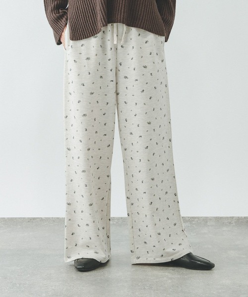 GLOBAL WORK(グローバルワーク)の「総柄スウェットパンツ/659140(スウェットパンツ・レディース・グレー/オフホワイト・MEDIUM/LARGE)」の5枚目の写真