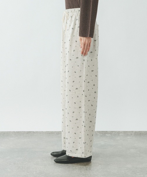 GLOBAL WORK(グローバルワーク)の「総柄スウェットパンツ/659140(スウェットパンツ・レディース・グレー/オフホワイト・MEDIUM/LARGE)」の12枚目の写真