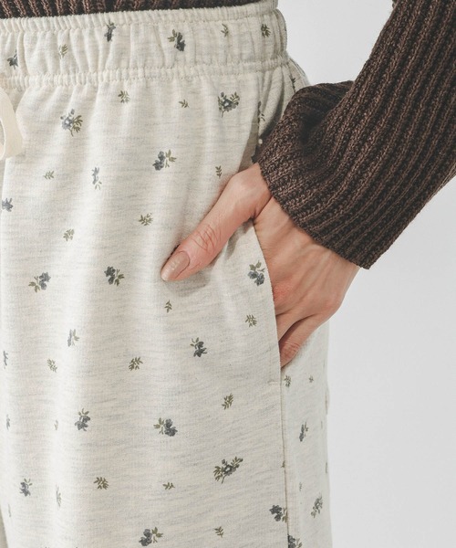 GLOBAL WORK(グローバルワーク)の「総柄スウェットパンツ/659140(スウェットパンツ・レディース・グレー/オフホワイト・MEDIUM/LARGE)」の17枚目の写真