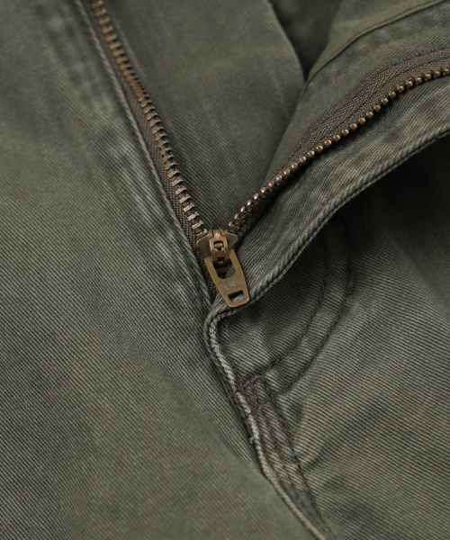 FRIZMWORKS(フリズムワークス)の「WASHED COTTON ZIP CARGO PANTS _ OLIVE(その他パンツ・メンズ・その他・SMALL/MEDIUM/LARGE/X-LARGE)」の5枚目の写真